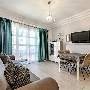 https://torviscas-playa-apartamento-moderno-con-piscinas.tenerifehoteles.net